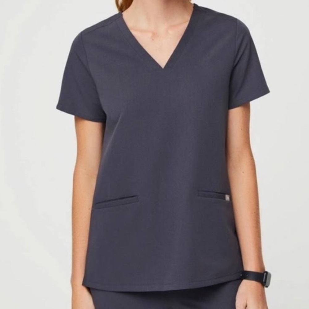 Womens charcoal casma three pocket scrub top Small